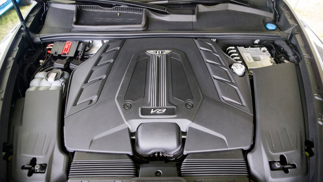 V8 Engine