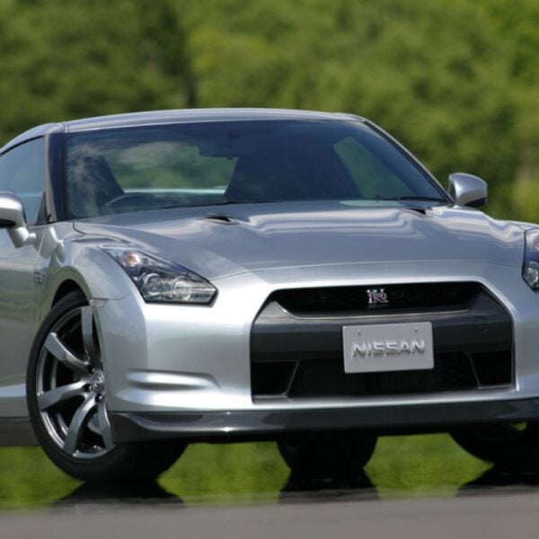 Nissan GT R