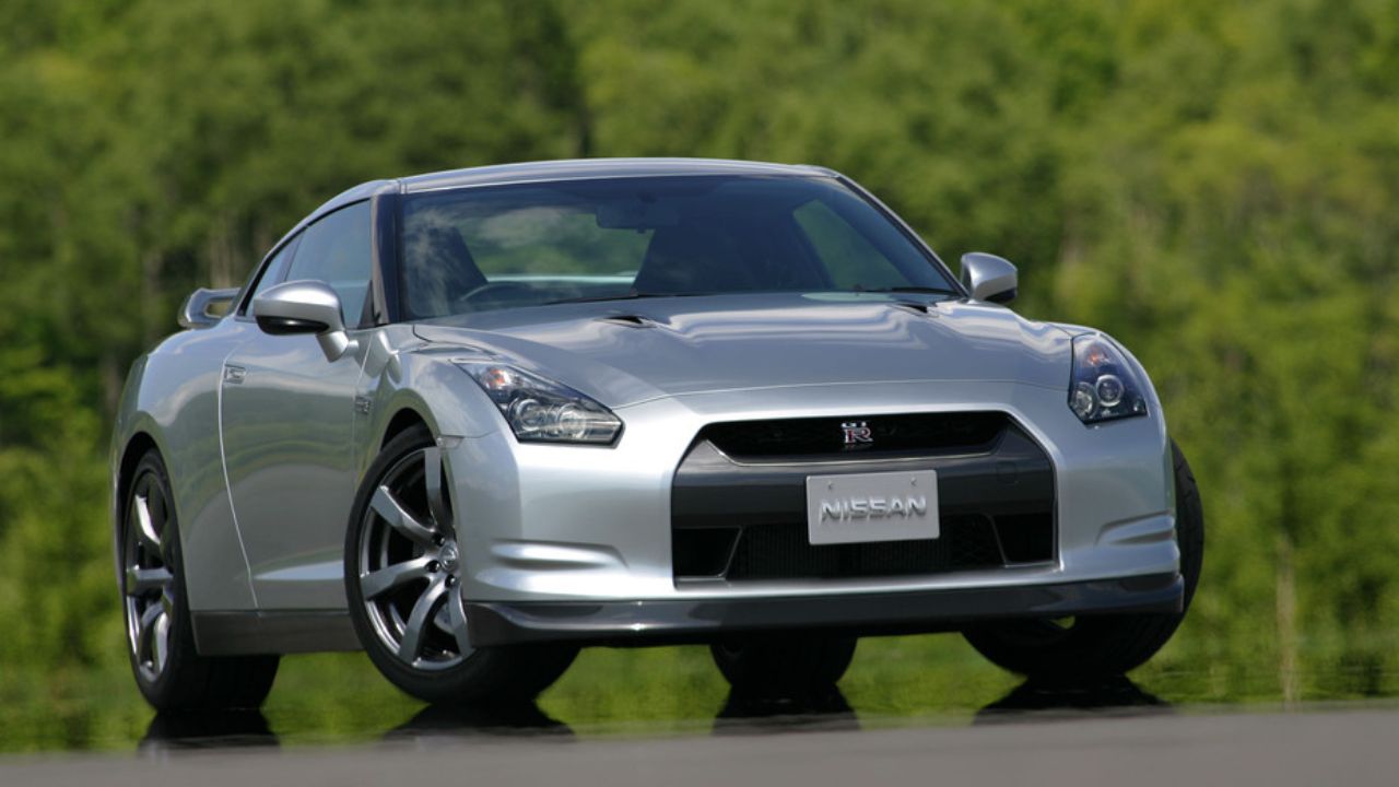 Nissan GT R