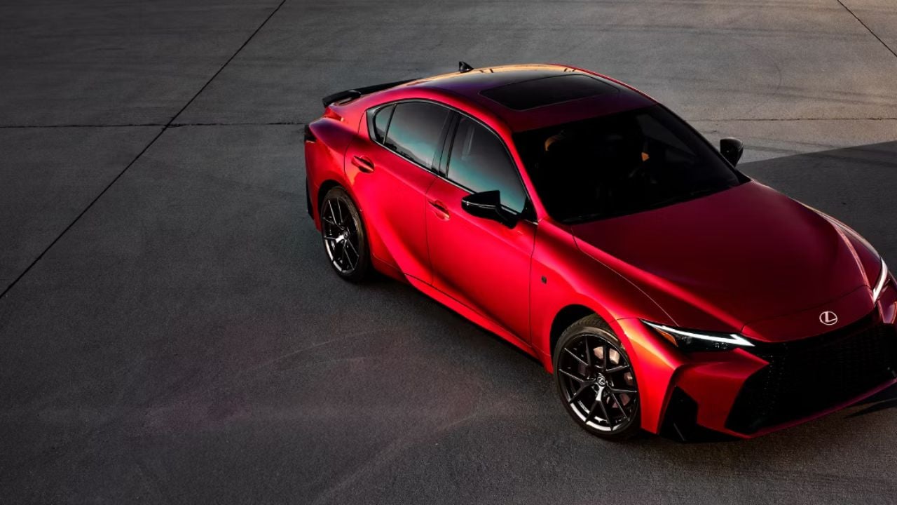 Lexus IS