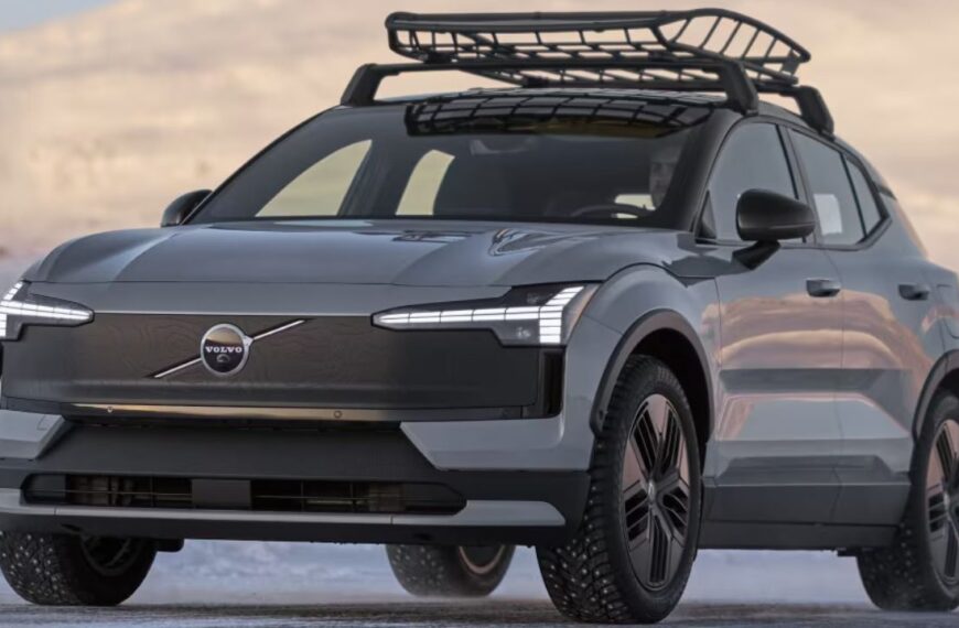 Volvo EX30
