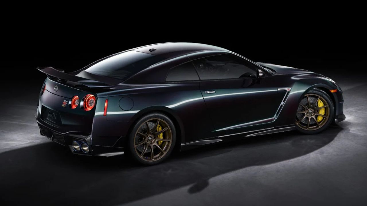 Nissan GT-R T-spec Takumi Edition