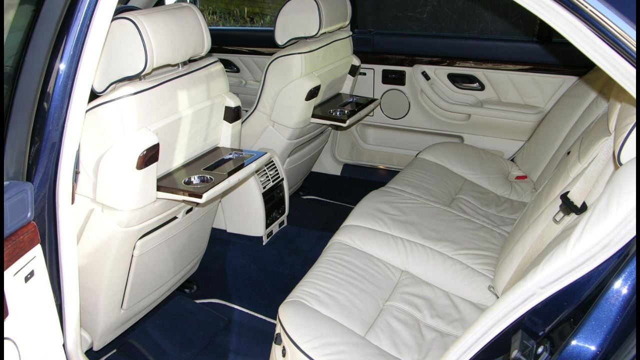 BMW 750iL (E38)