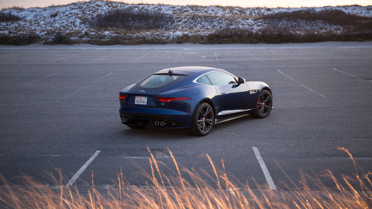 Jaguar F Type R