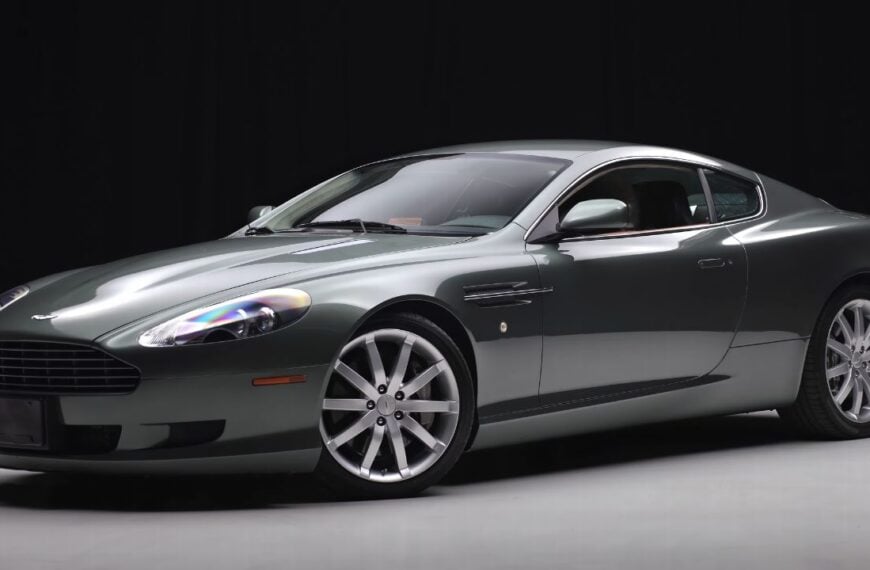 Aston Martin DB9