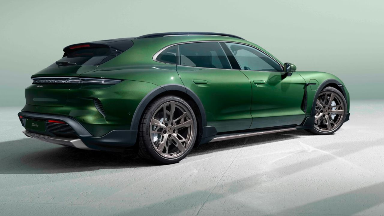 Porsche Taycan 4 Cross Turismo