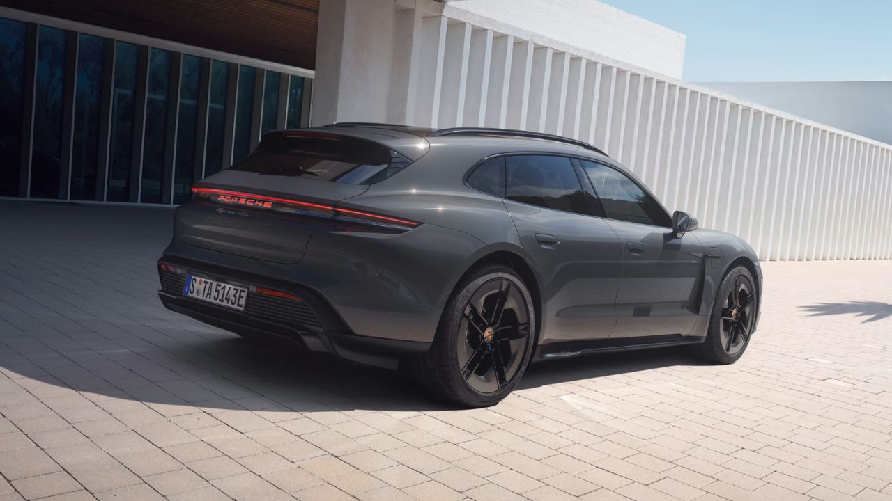 2026 Porsche Taycan GTS Sport Turismo