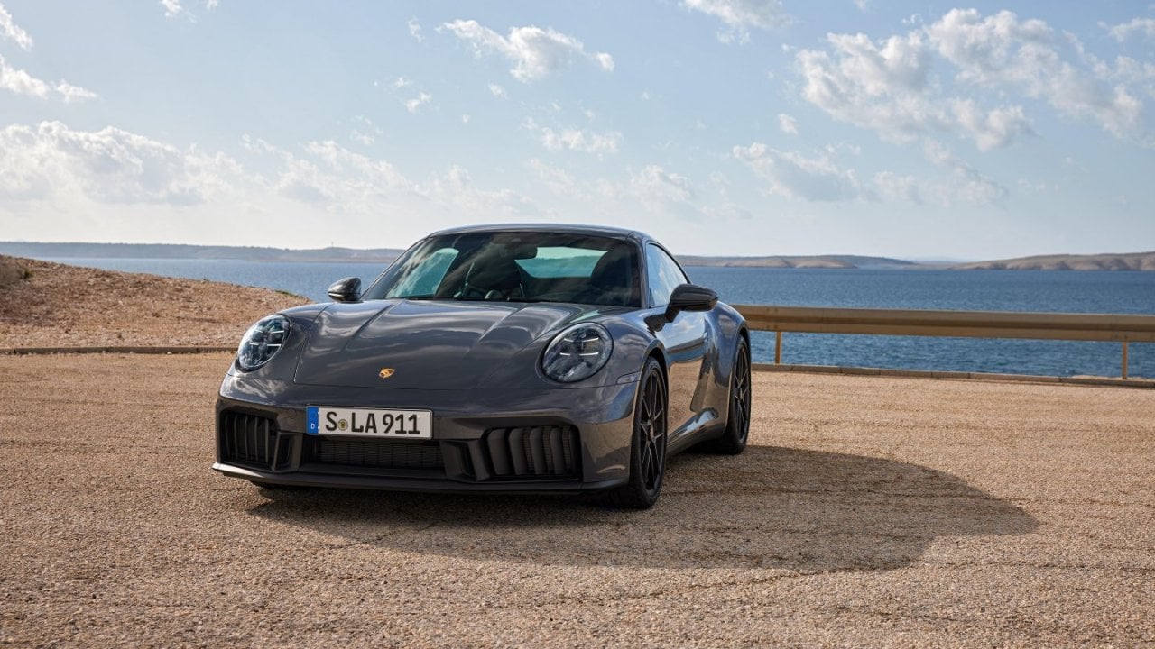 Porsche 911 Carrera GTS