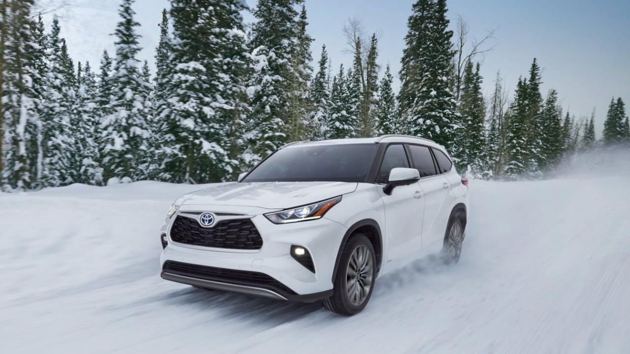Toyota_2024_Highlander_Hybrid_Platinum