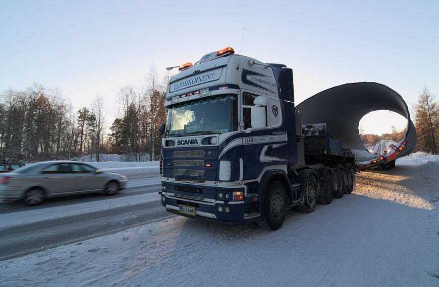 Truck carrying underpass in Siilijärvi.