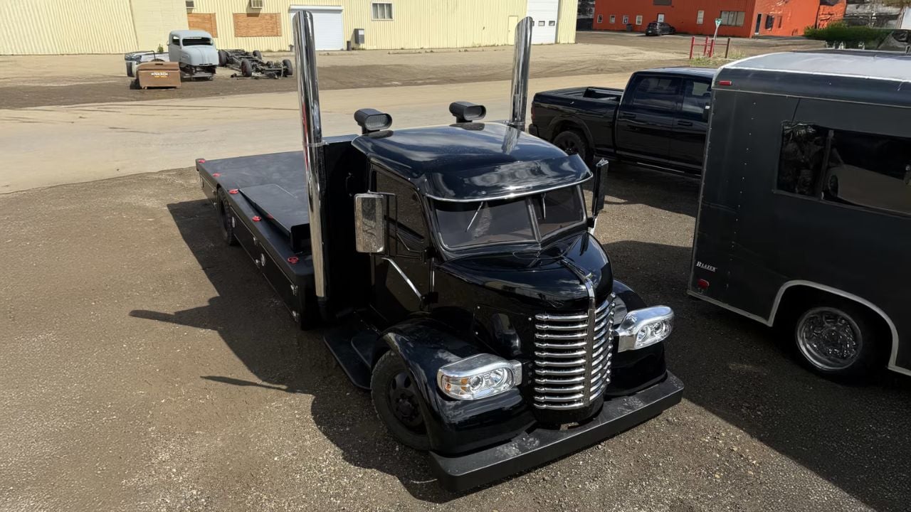 1947 Diamond T COE Custom Flat Bed