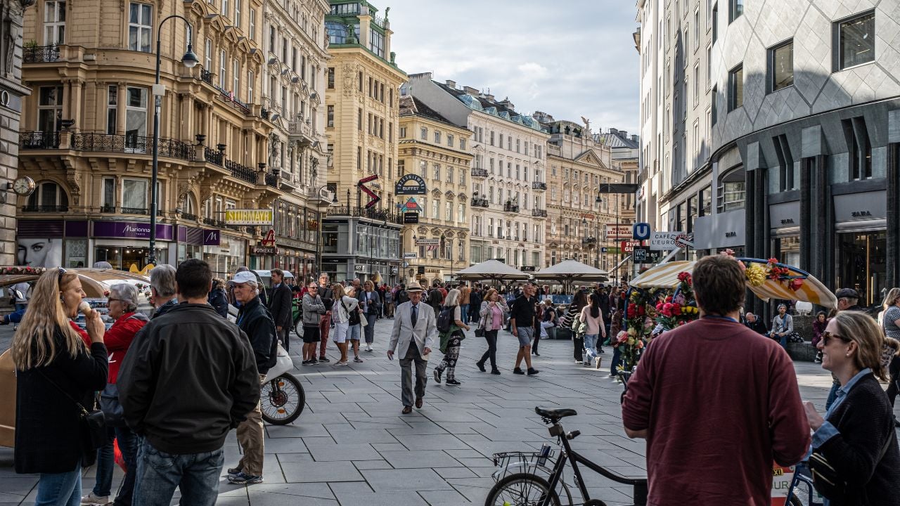 Street scene in Vienna, Austria