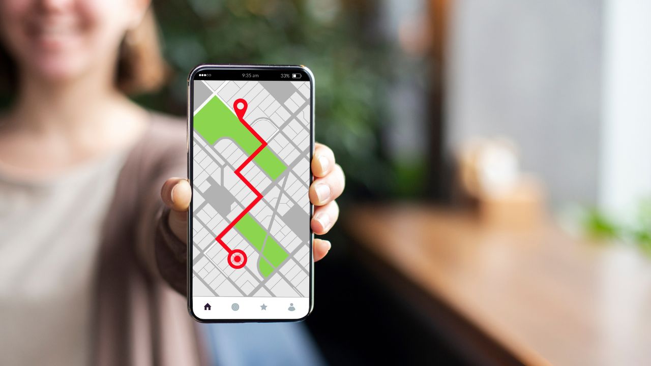 Traveler using a phone navigation app