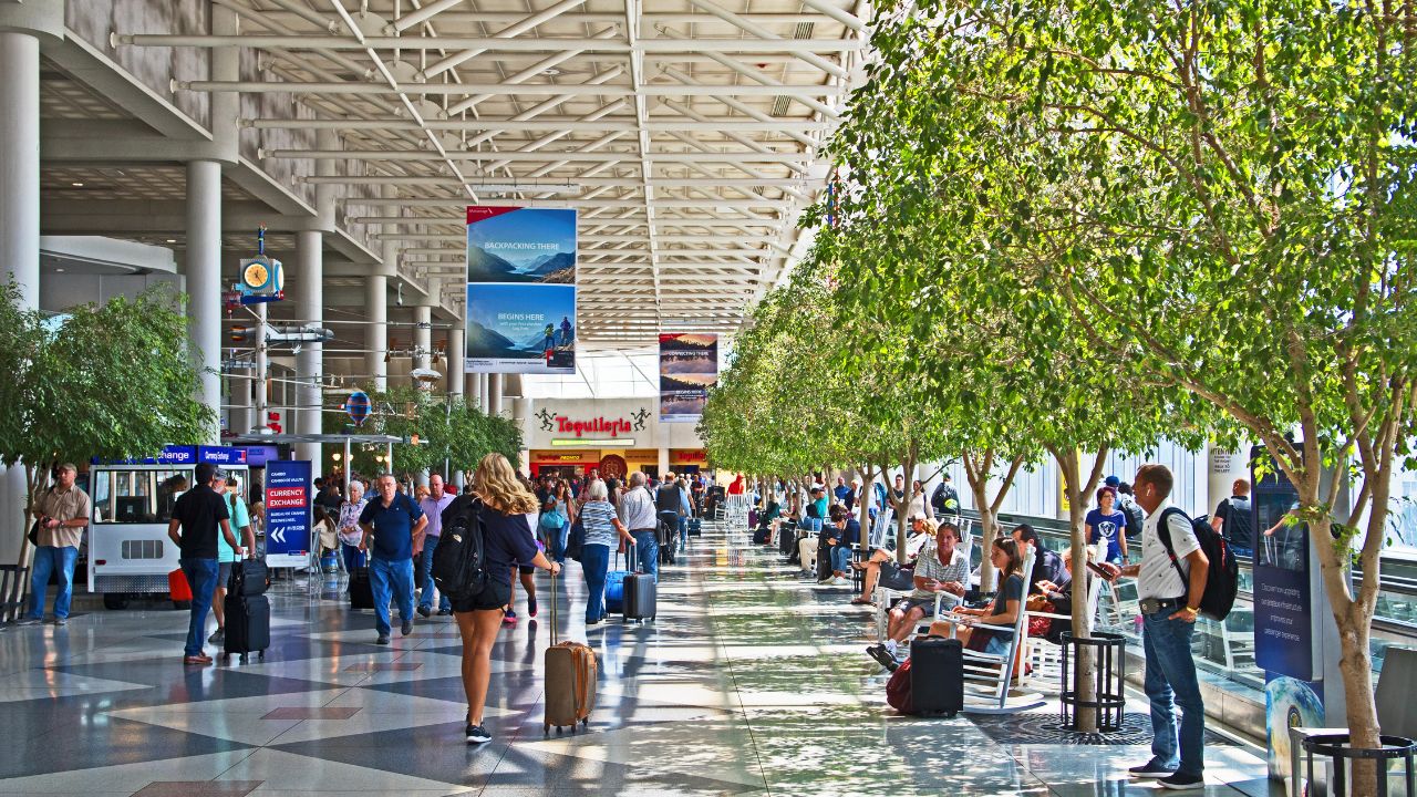 Busy central concourse at Charlotte Douglas International Airport