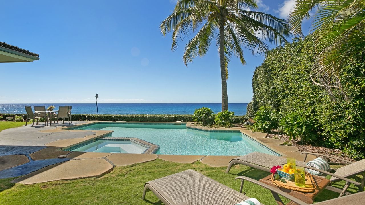 Beautiful hawaii ocean view and lanscape