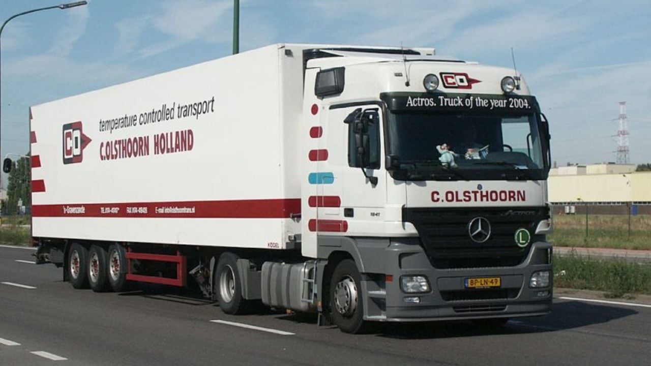 Mercedes Actros ITOY 2004 semi truck.