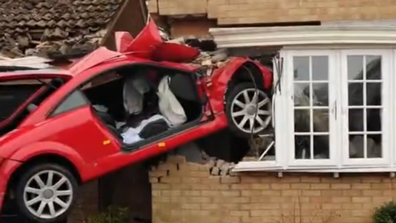 Not Again: The U.S. House That’s Survived 27 Car Crashes Since 2023.