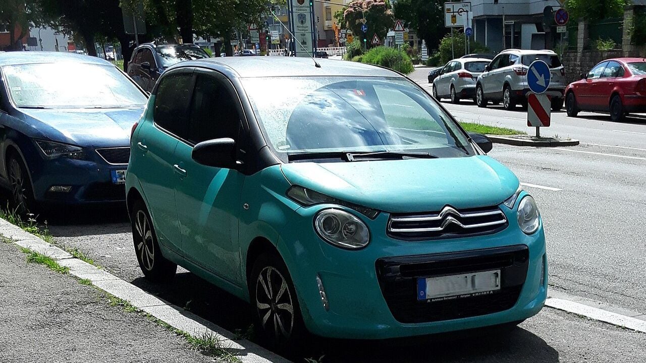 Citroen C1.
