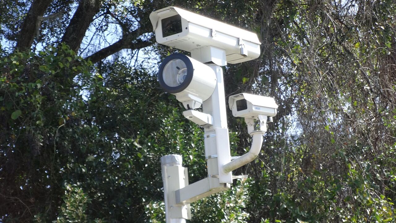 Florida Lawmakers Scramble to Rescue Controversial red-light camera Ticket Machines from Extinction.