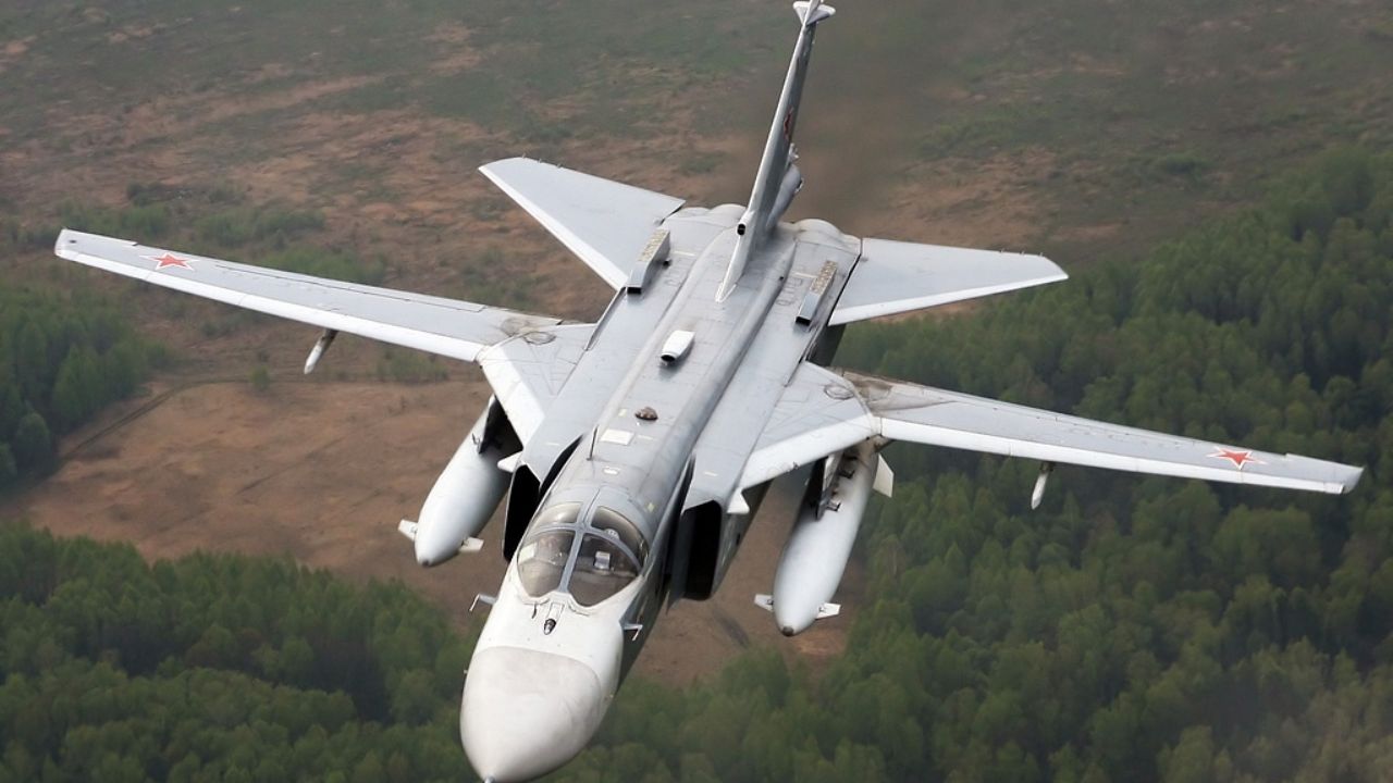 Sukhoi Su-24 inflight Mishin.