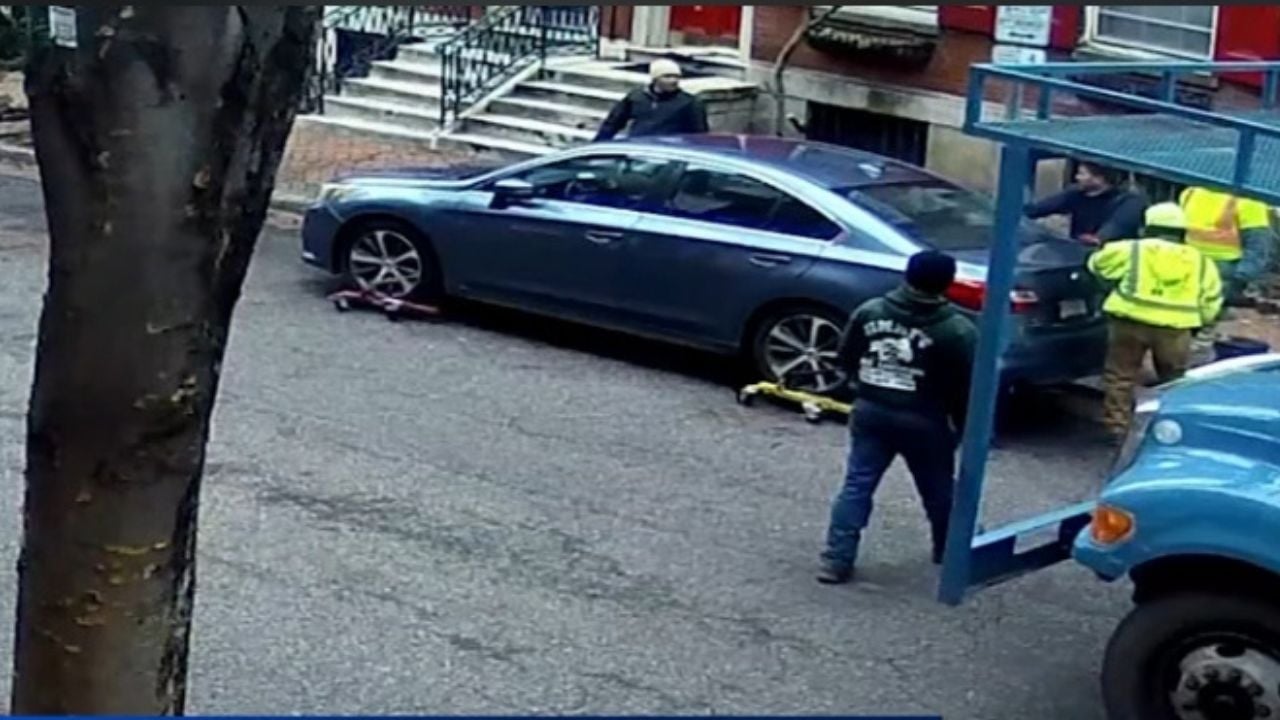 Courtesy Move Gone Wrong Leaves Couple Chasing Their Car.