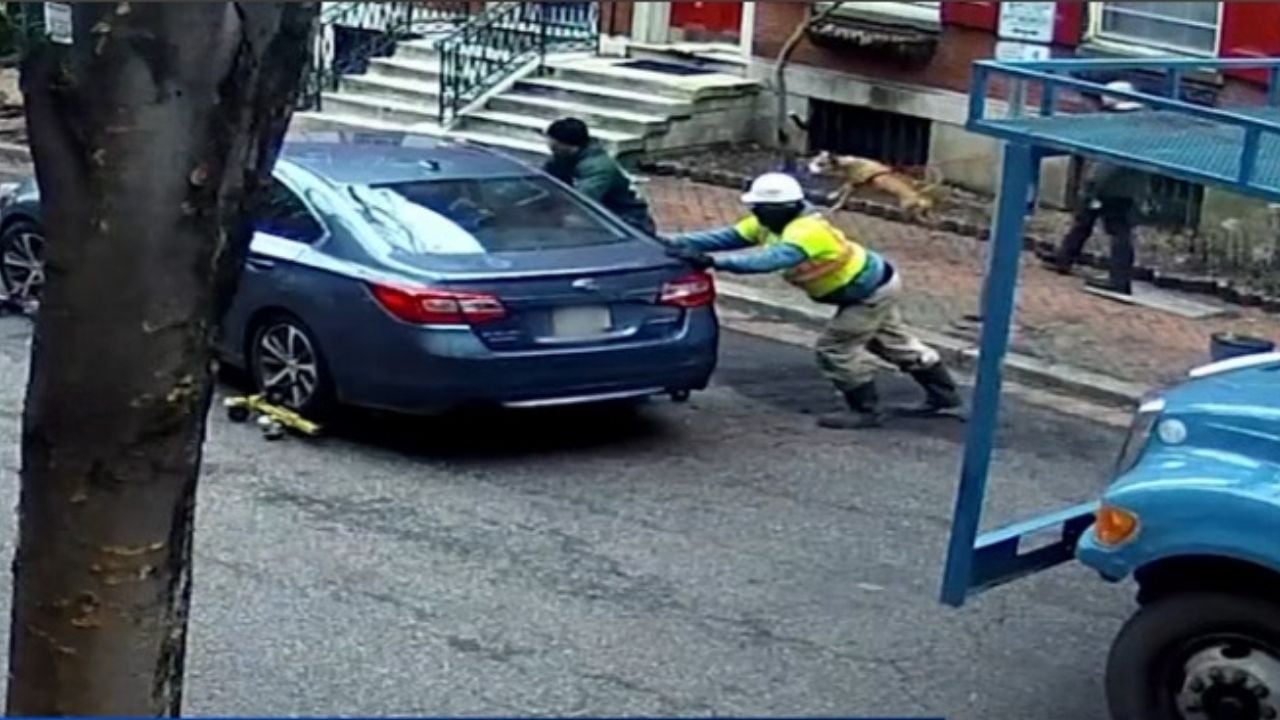 Courtesy Move Gone Wrong Leaves Couple Chasing Their Car.