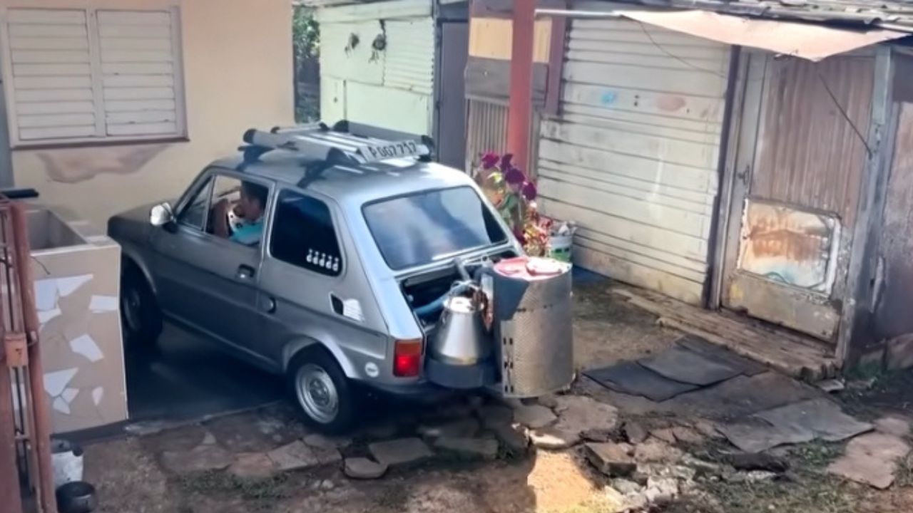 In Fuel-Starved Cuba, One Man Taught His Car to Run on Smoke.