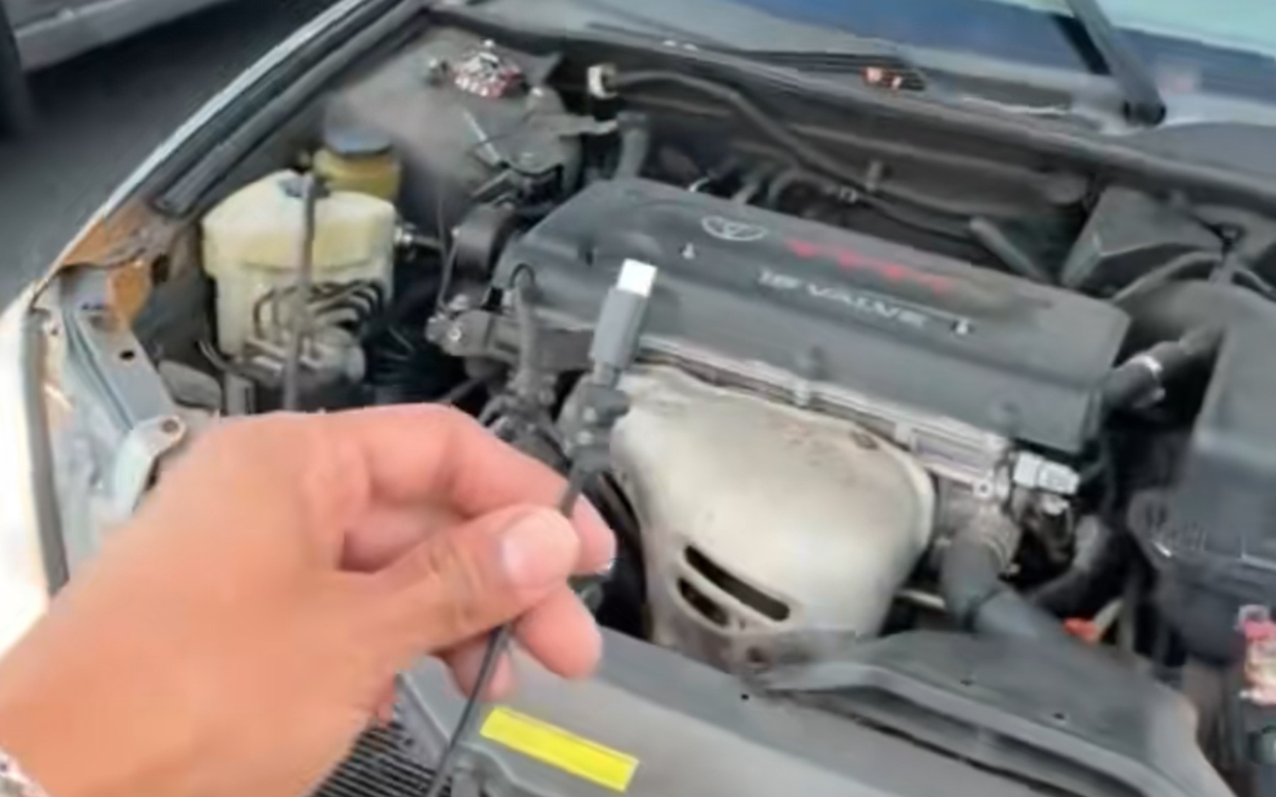 iphone charger on car