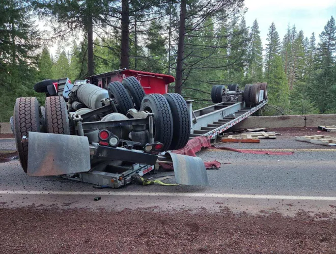 semi truck bees crash