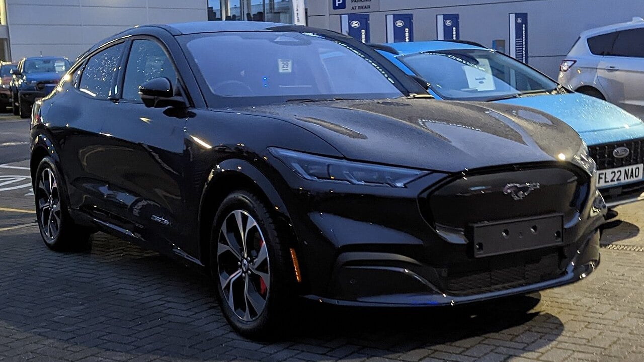 2022_Ford_Mustang_Mach-E