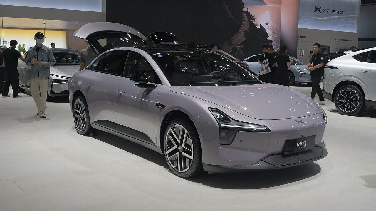 XPeng_Mona_M03,_Shenzhen_Auto_Show_2025