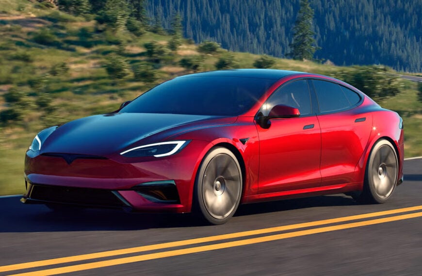 Tesla Model S Signature.