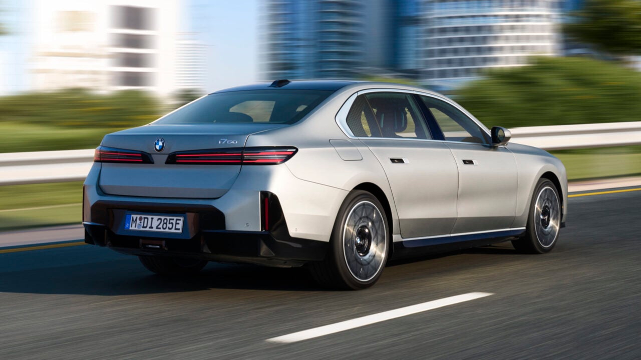 BMW i7.