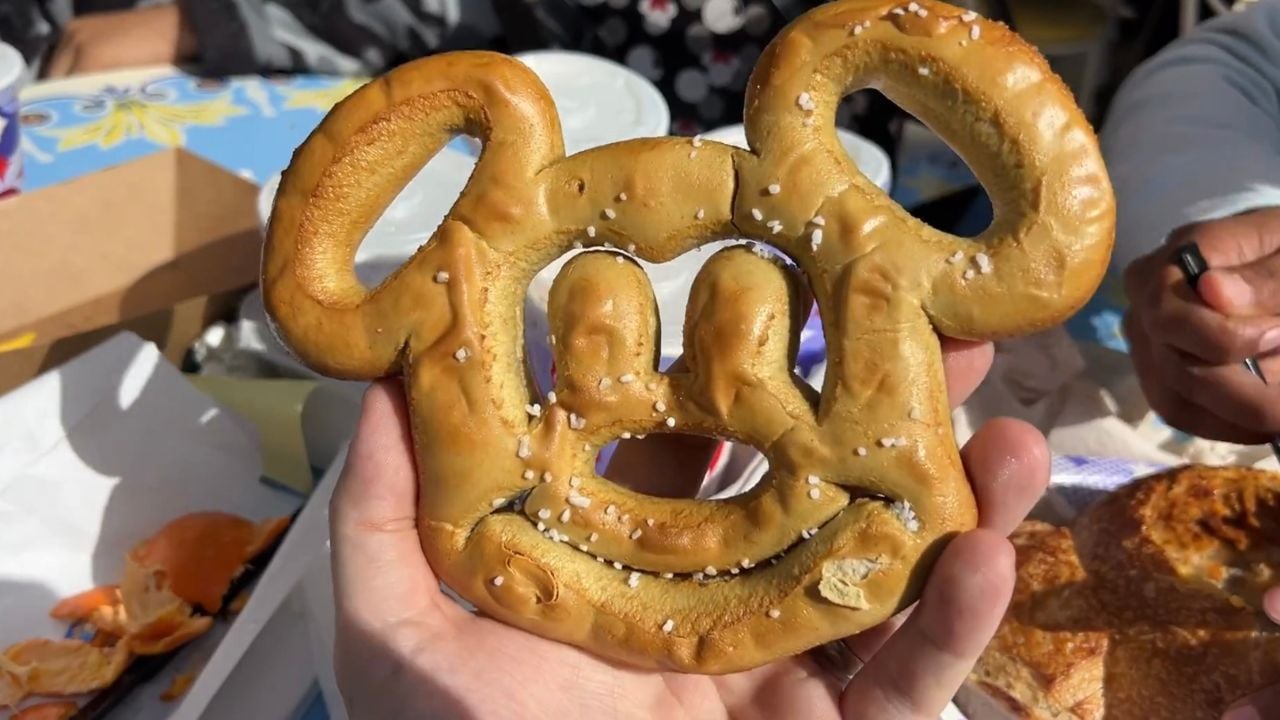 Disneyland Mickey Pretzel