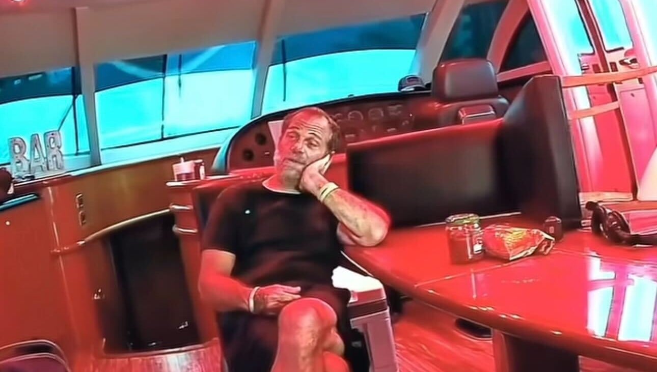 Florida Man Claims Yacht Belongs to Trump, Refuses To Leave—Miami Police Video Shows How It Ends