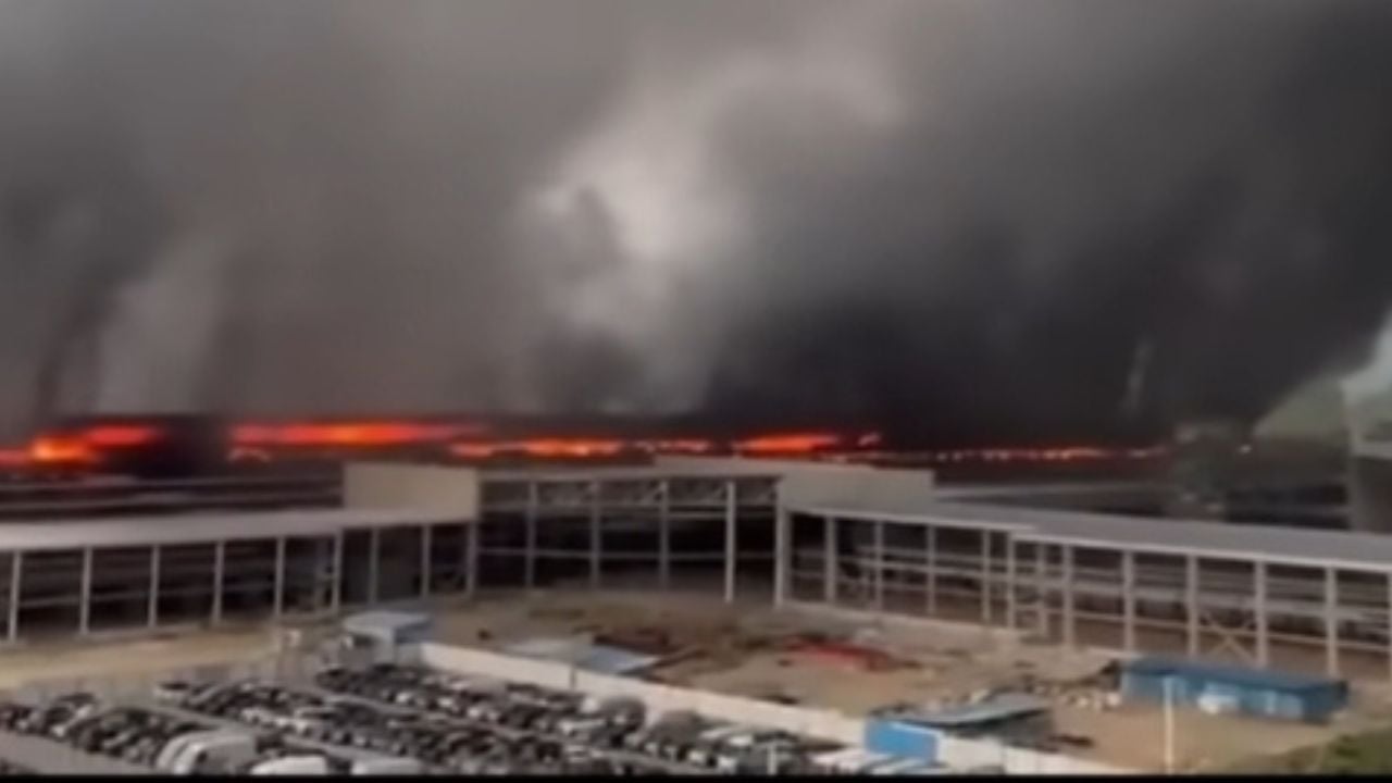 No Injuries, But Big Questions After Hundreds of Vehicles Burn at BYD Plant.