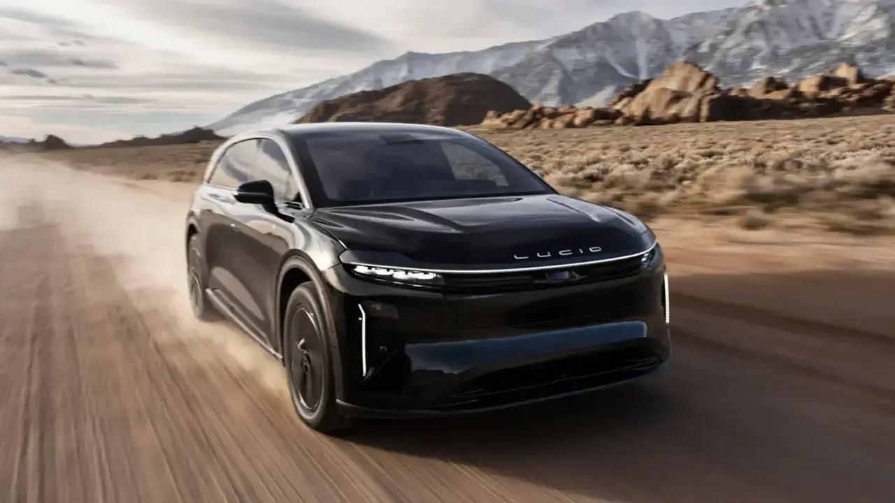 Lucid Gravity scaled e1776607925155