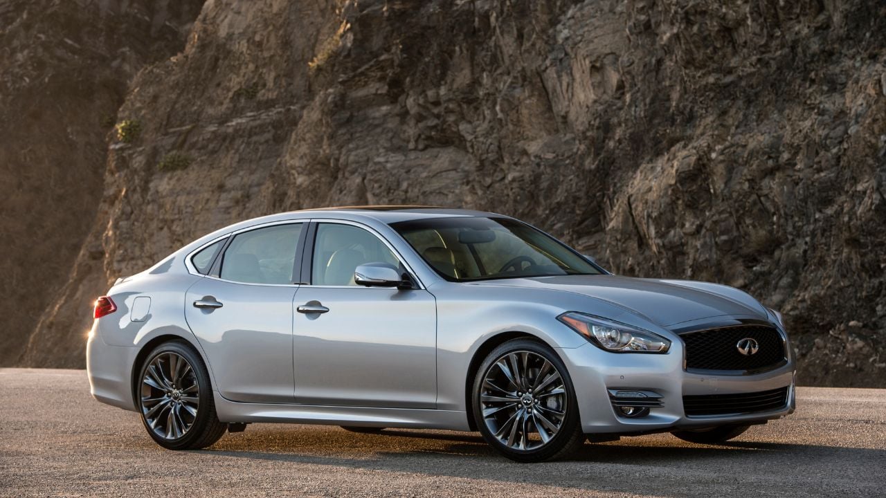 INFINITI Q70