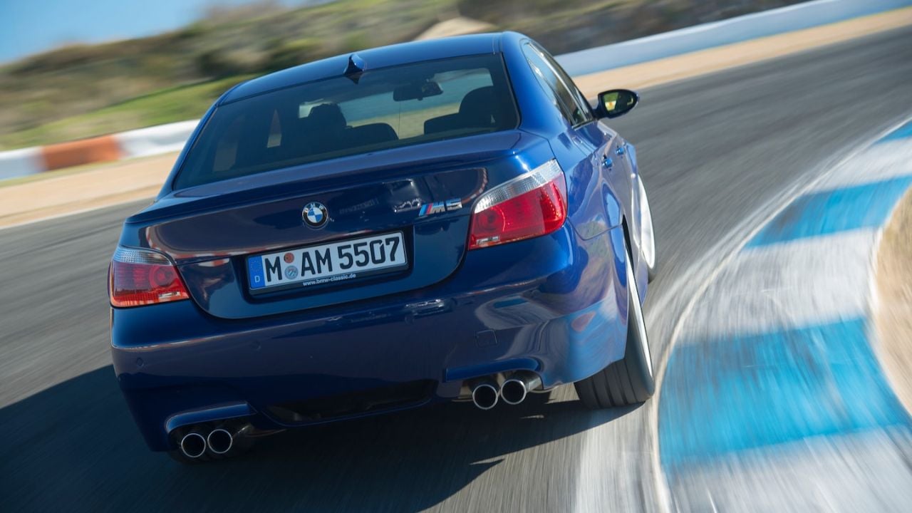 BMW M5 (E60)