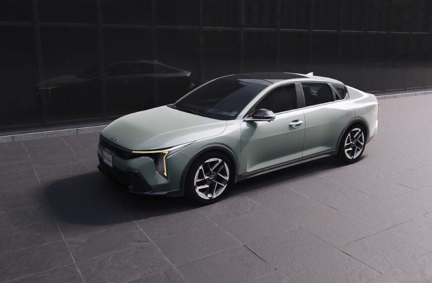 Kia K4