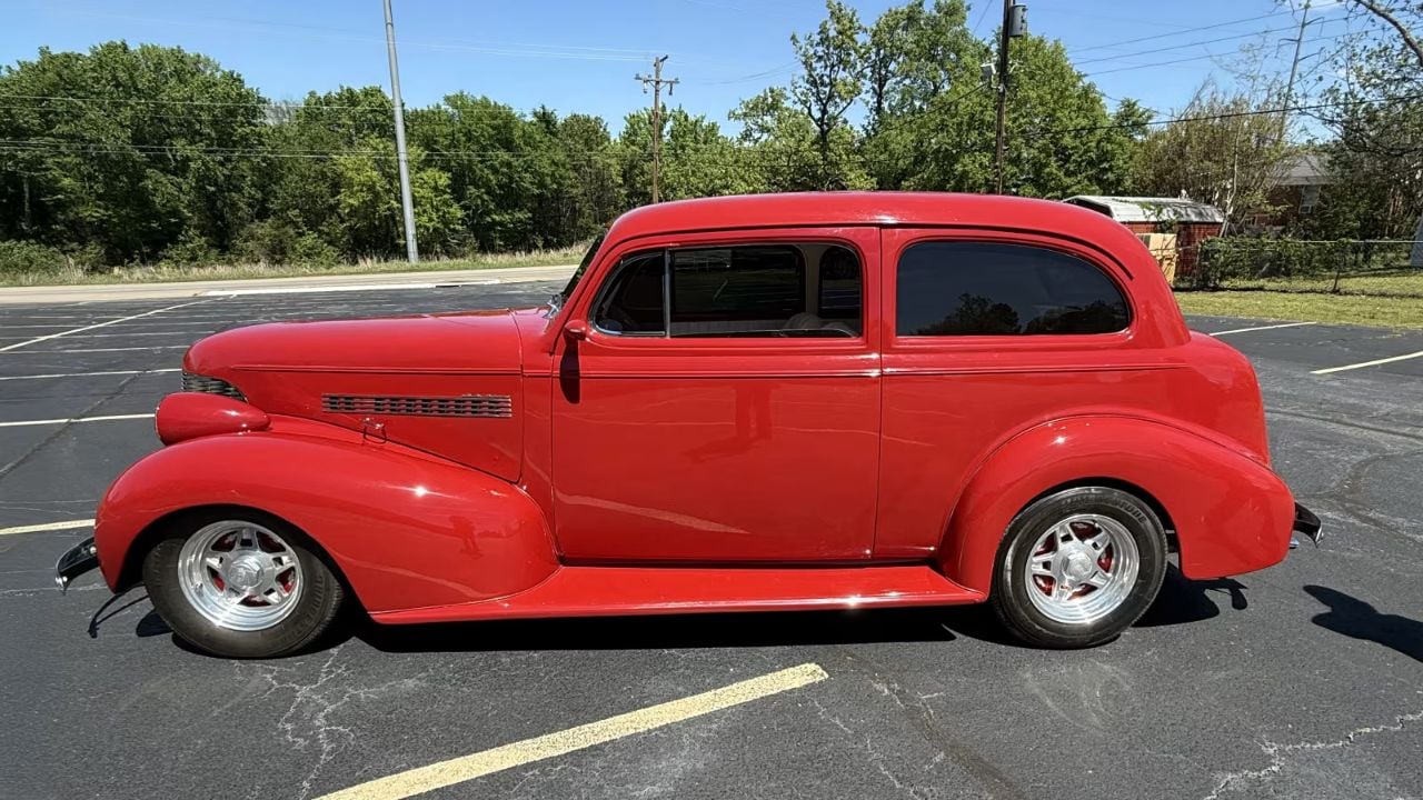1939 Chevrolet Master Deluxe Humpback