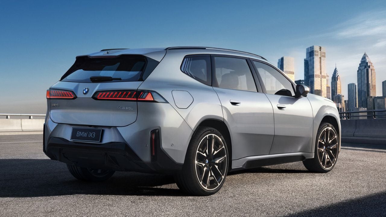 BMW iX3