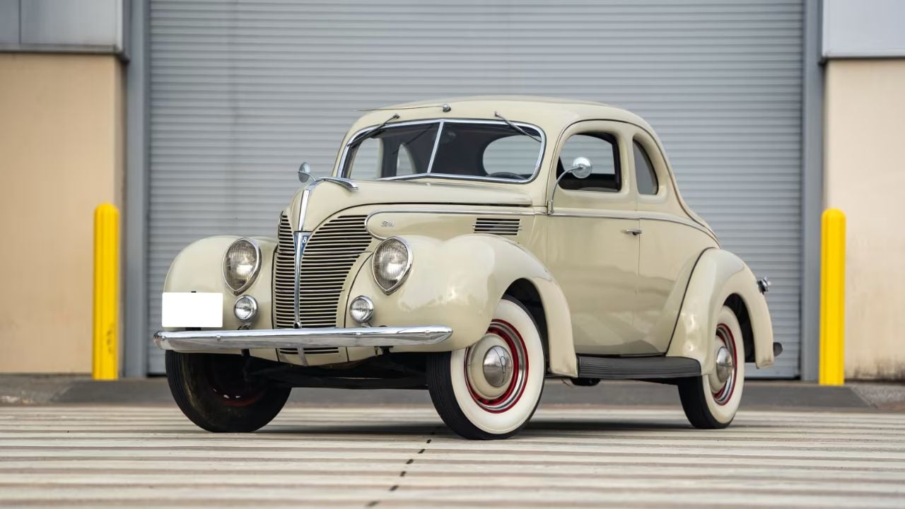 1939 Ford Standard Coupe