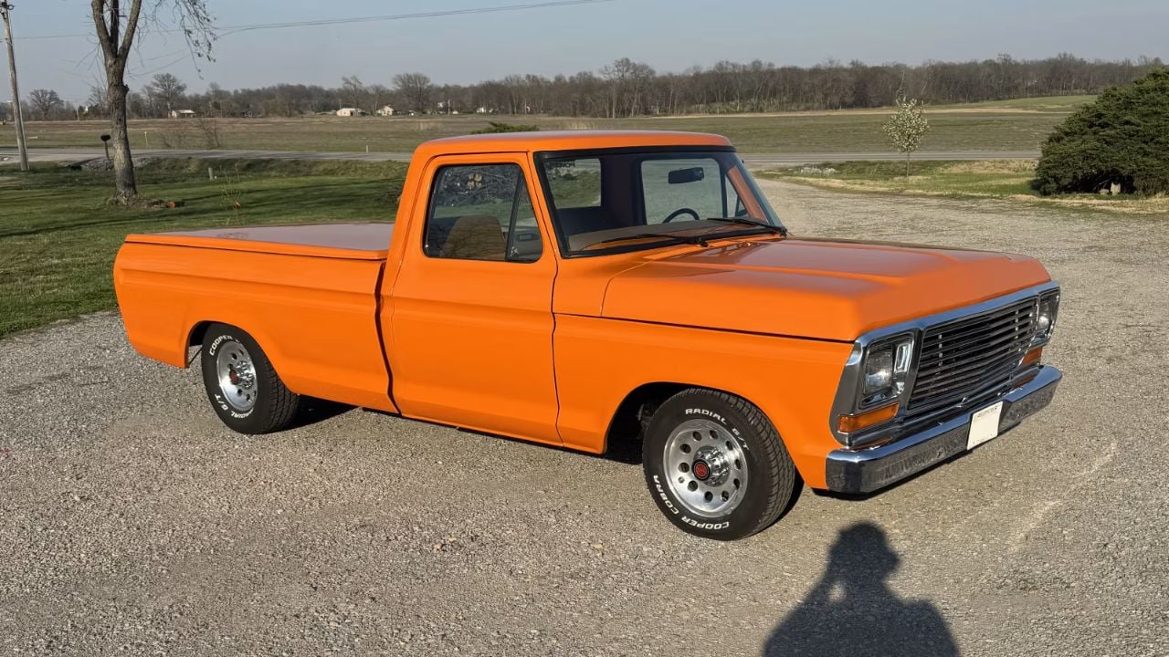 1975 Ford F-150 Custom Pickup