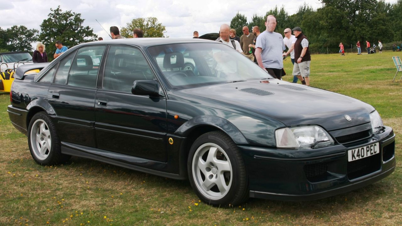 Lotus Carlton