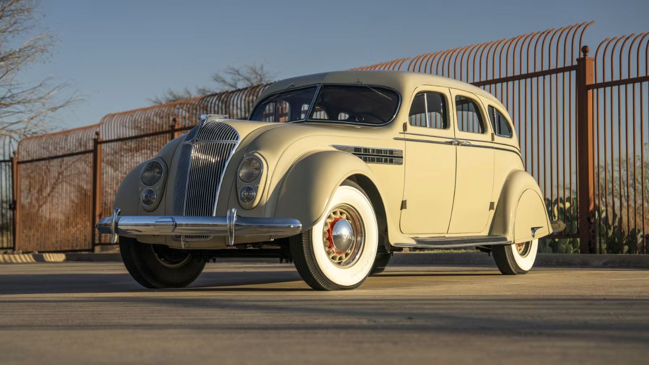 1936 Chrysler Airflow Sedan