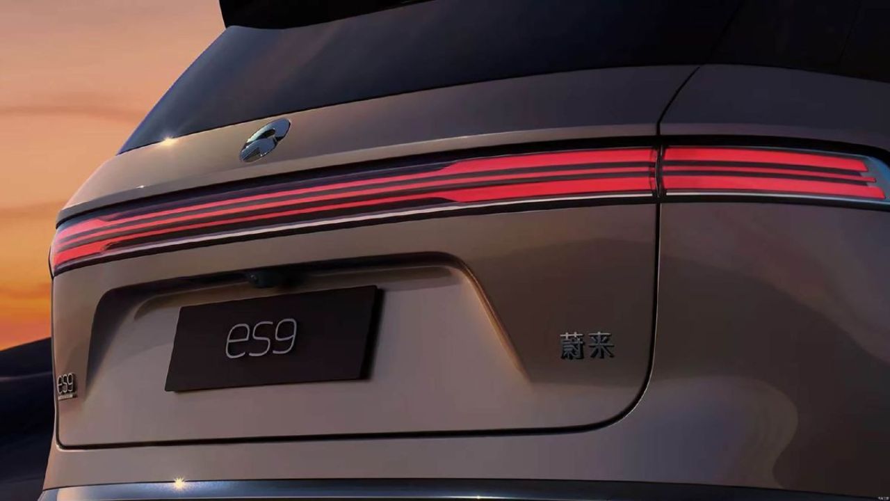 Nio ES9
