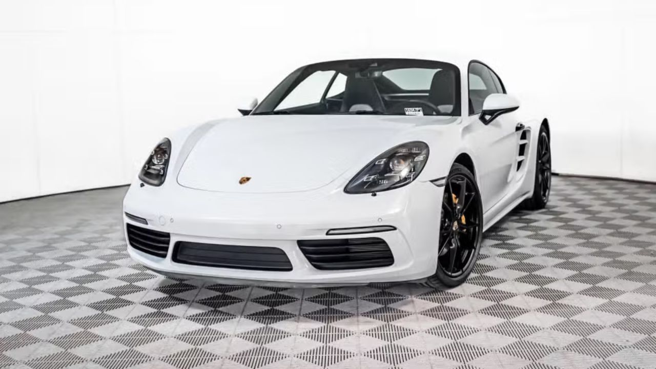 2021 Porsche 718 Cayman