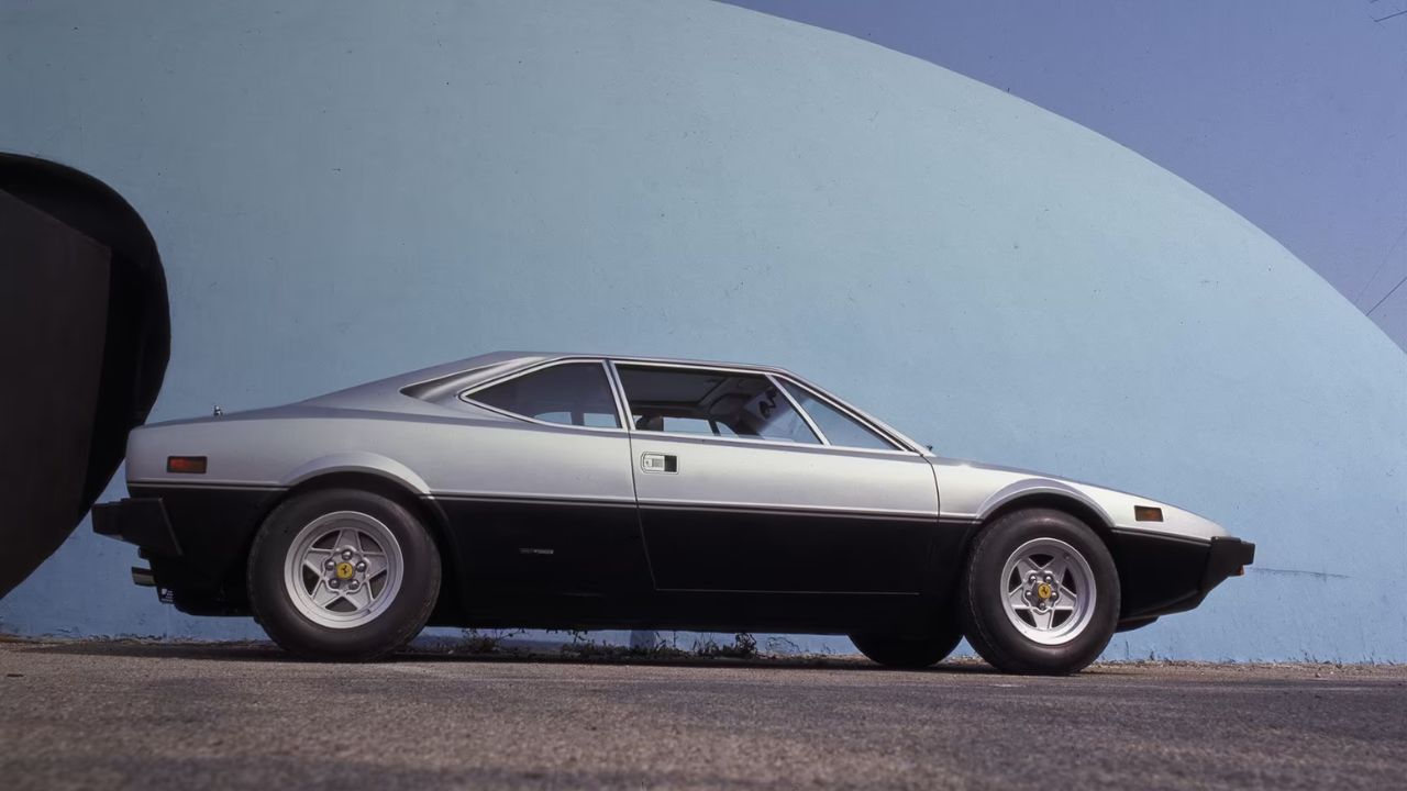 Ferrari Dino 308 GT4