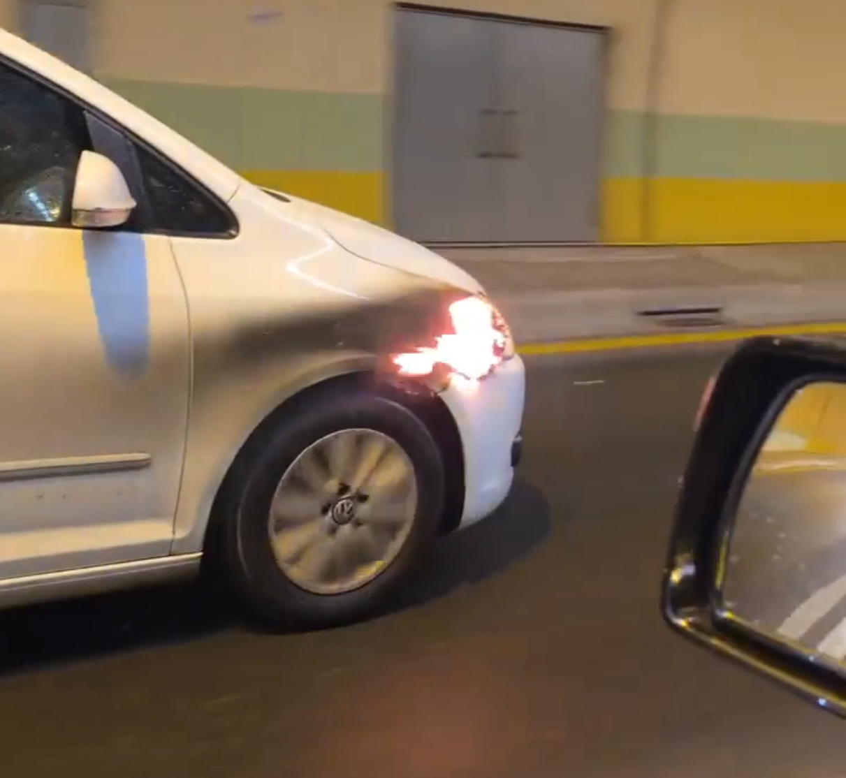 car on fire in tunnel